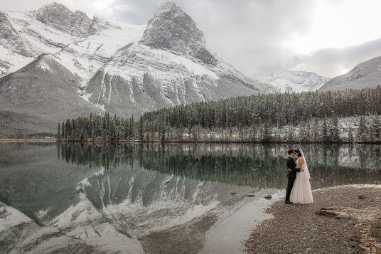 beautiful wedding shoot at Stewart Creek Golf & Country Club