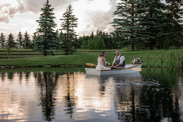 Bride and Groom boat photos 