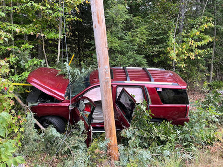 One Injured After Vehicle Leaves Roadway on Glen Road in Gorham