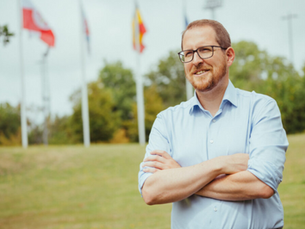 Erste Regierungskontrolle