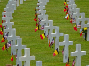 Am Wochenende nahm Minister Jérôme Franssen an der jährlichen Gedenkfeier zum Memorial Day auf dem amerikanischen Soldatenfriedhof in Henri-Chapelle teil.