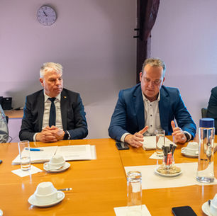 Minister Jérôme Franssen bei der Vorstellung der Leuchtturmprojekte der Regierung der Deutschsprachigen Gemeinschaft