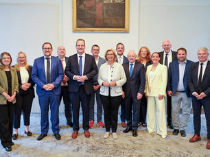 Am 2. Juni fand eine gemeinsame Regierungssitzung der Regierung der Deutschsprachigen Gemeinschaft mit der Landesregierung des Saarlandes statt. 