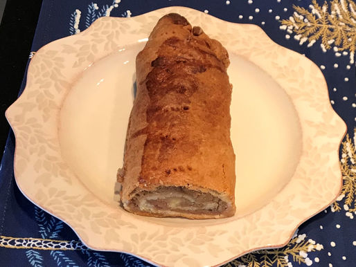 Nut Roll Cake (Beigli)