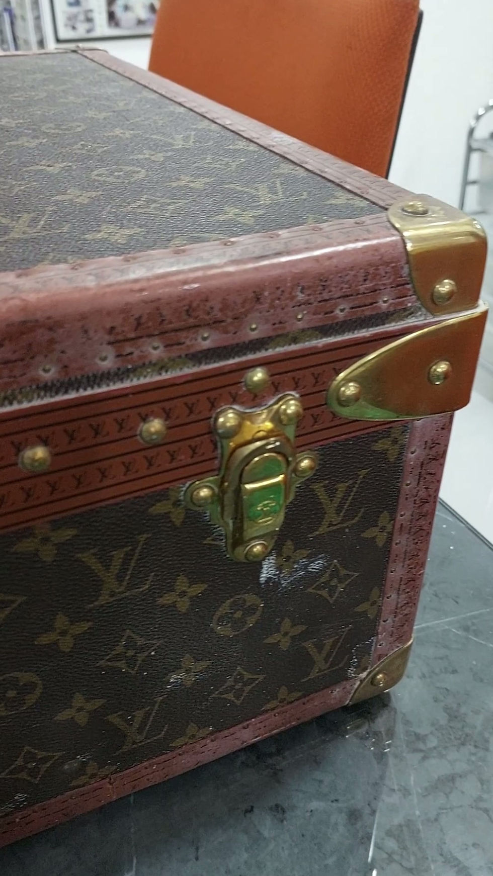 Hyper Bag Spa Restoration of Louis Vuitton Suitcases.mp4