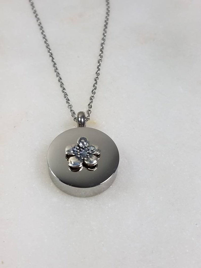 Thumbnail: Memorial Ash Stainless Steel Sterling Silver Flower Cremation Urn Necklace/Crema