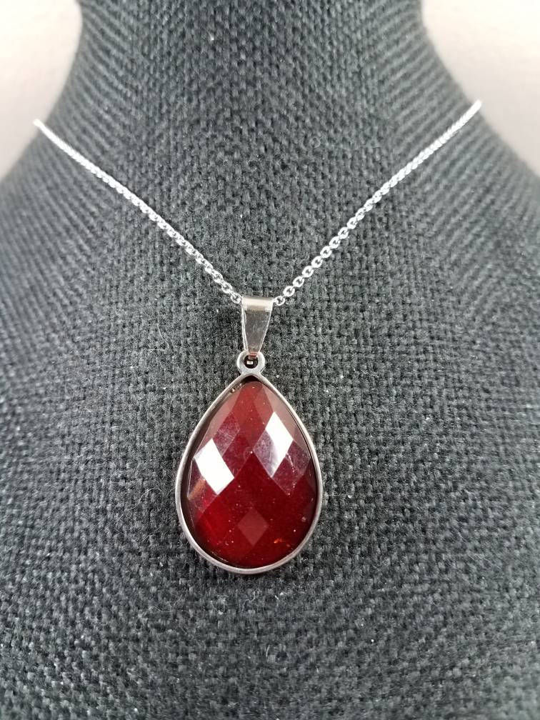 Thumbnail: Memorial Ash Stainless Steel Pendant Necklace/Pet Memorial/Tear Drop Necklace