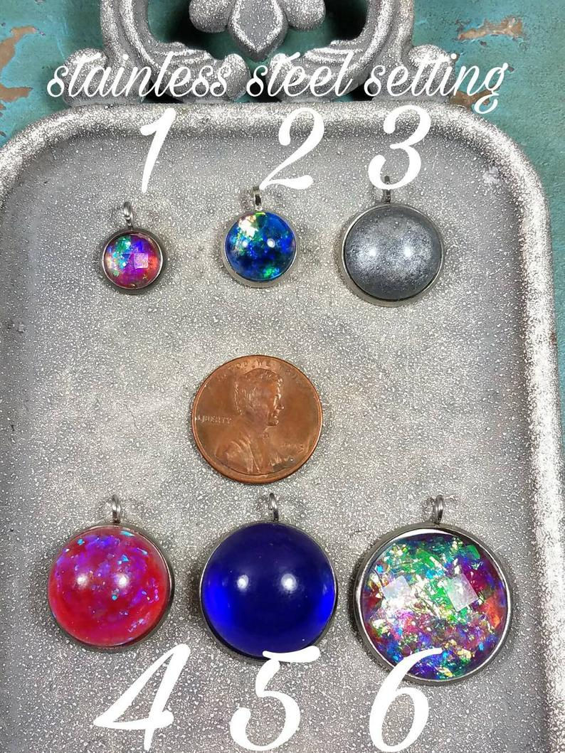 Thumbnail: Round Stainless Steel Memorial Ash Pendant Necklace/Cremation Pendant/ Pet Memor