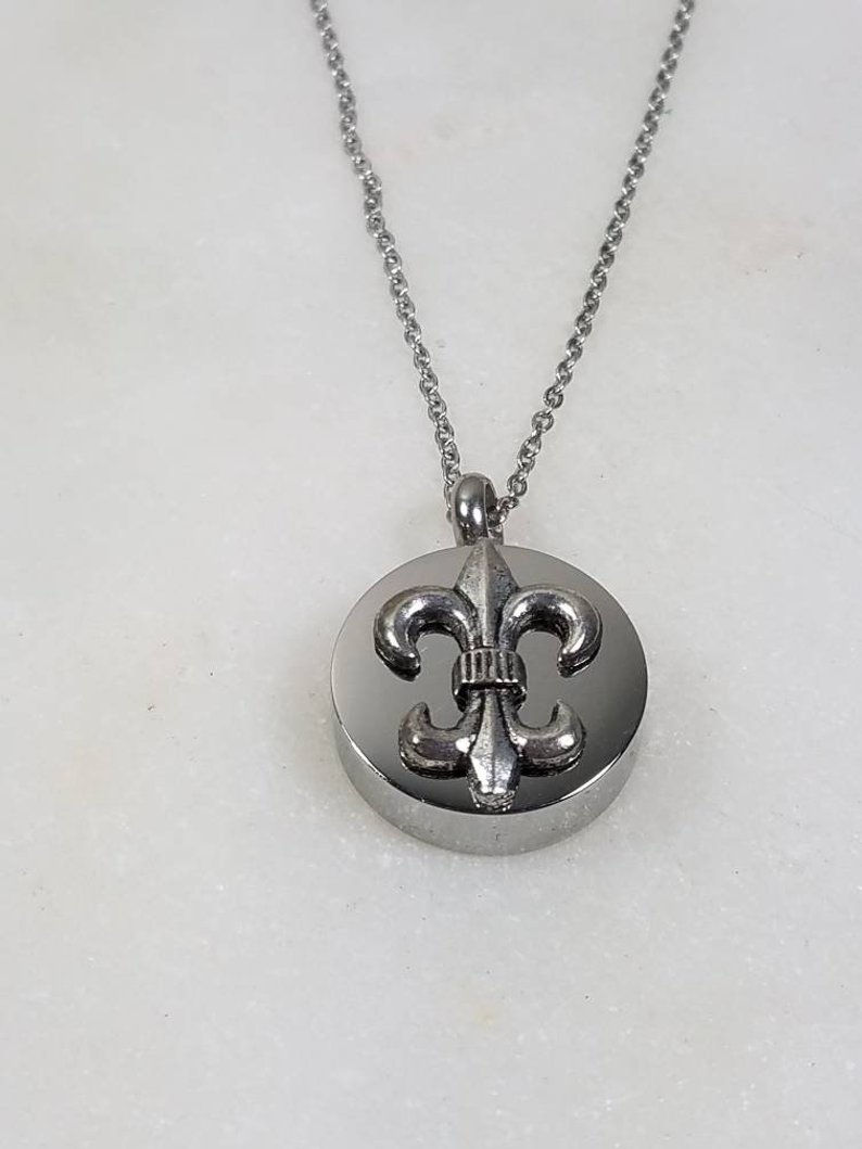 Thumbnail: Memorial Ash Stainless Steel Cremation Fleur di Lis Urn Necklace/Cremation Penda