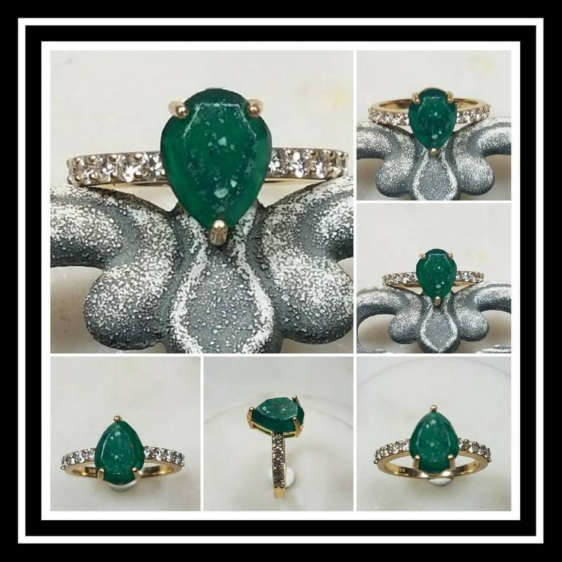 Thumbnail: Memorial Ash Solitare 18k Cubic Cremation Ring /Memorial Ash Crematio