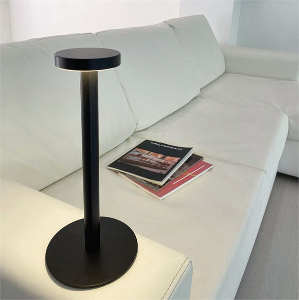 Lampada Da Tavolo Nera Ip54 Dimmerabile E Ricaricabile 3000K