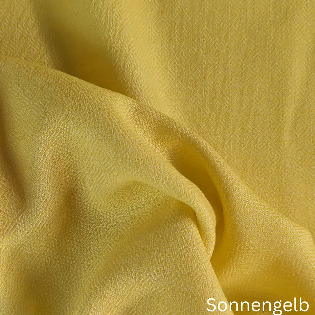 Rautenköper auf weißer Kette (Wolle)