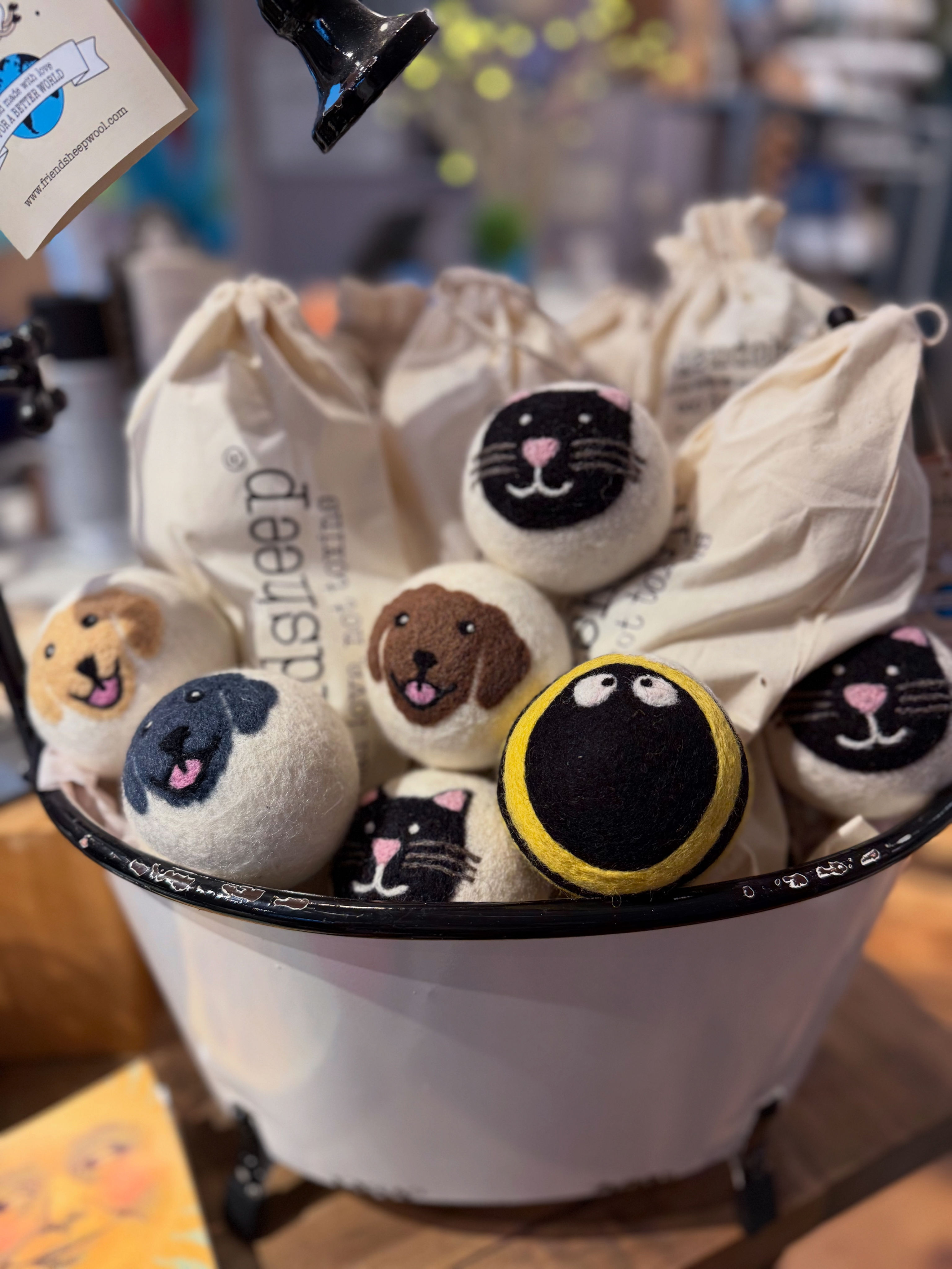 Eco Dryer Balls made by FriendSHEEP