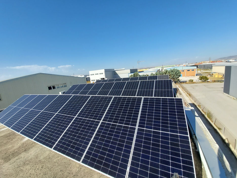 Φωτοβολταϊκό 15kWp σε βιομηχανική στέγη