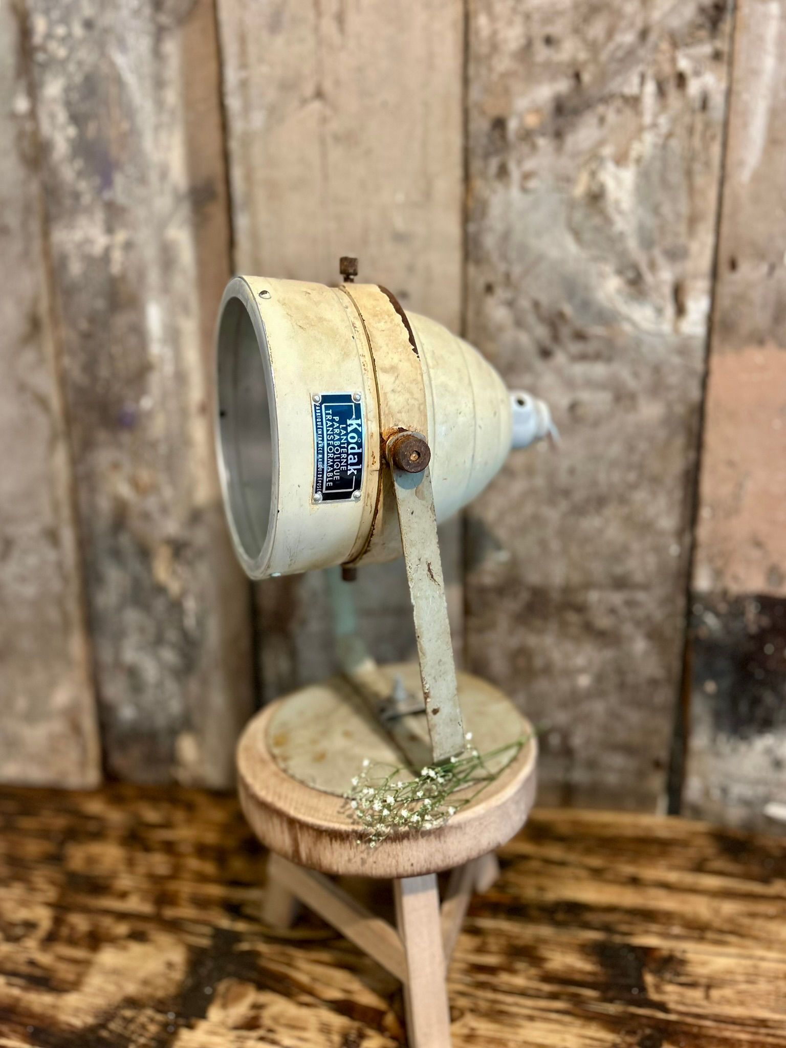 Vintage French Kodak 'Lanterne Parabolique Transformable'. Circa 1950's.