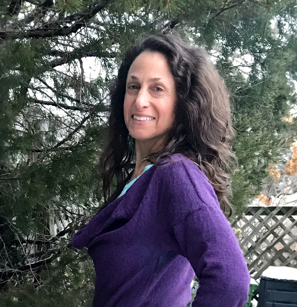 Headshot of Karensa Kuzminsky message therapist