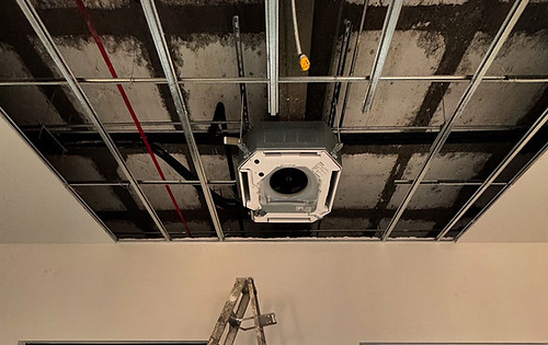Servicio de instalación de equipo de aire acondicionado