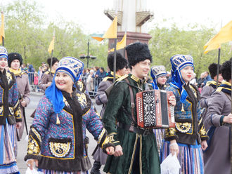 365 лет с момента сооружения русскими казаками-первопроходцами под началом Петра Бекетова первого ру