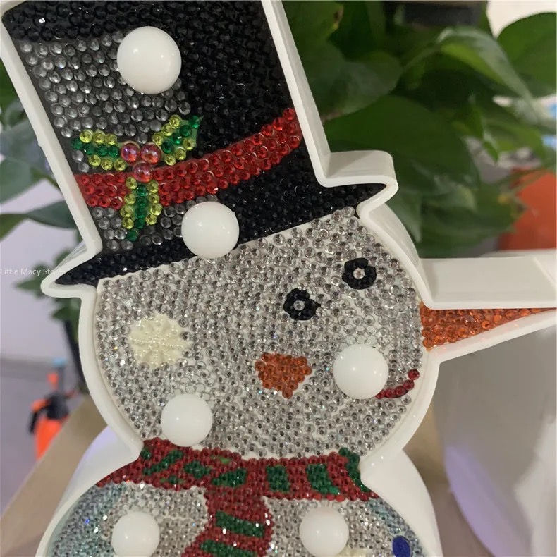 Thumbnail: Diamond painted led night light