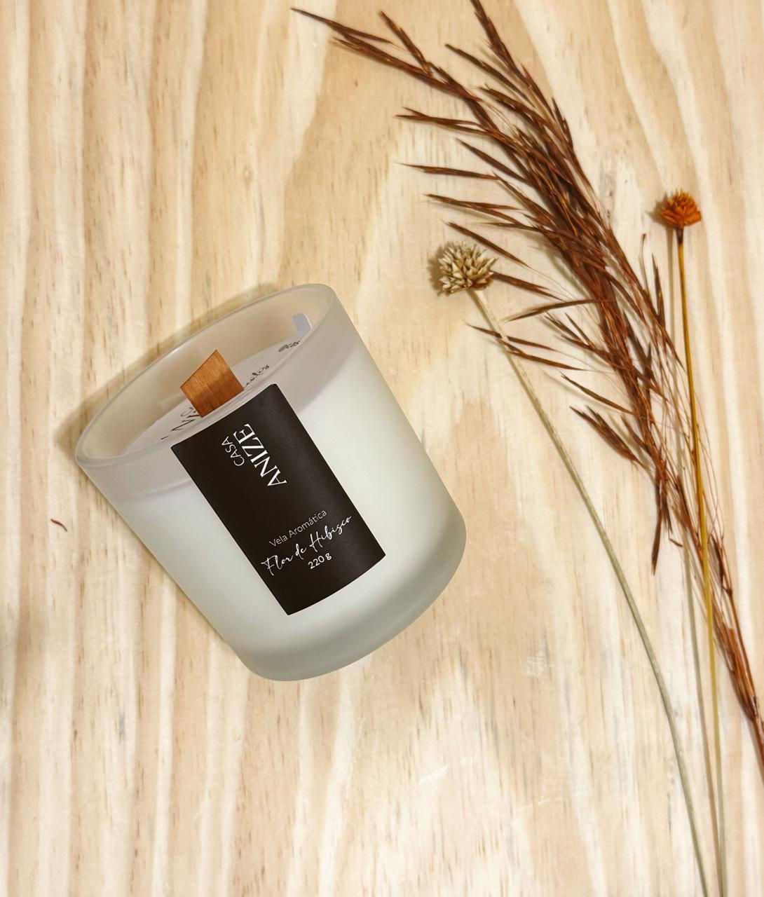 Vela Aromática com Pavio em Madeira