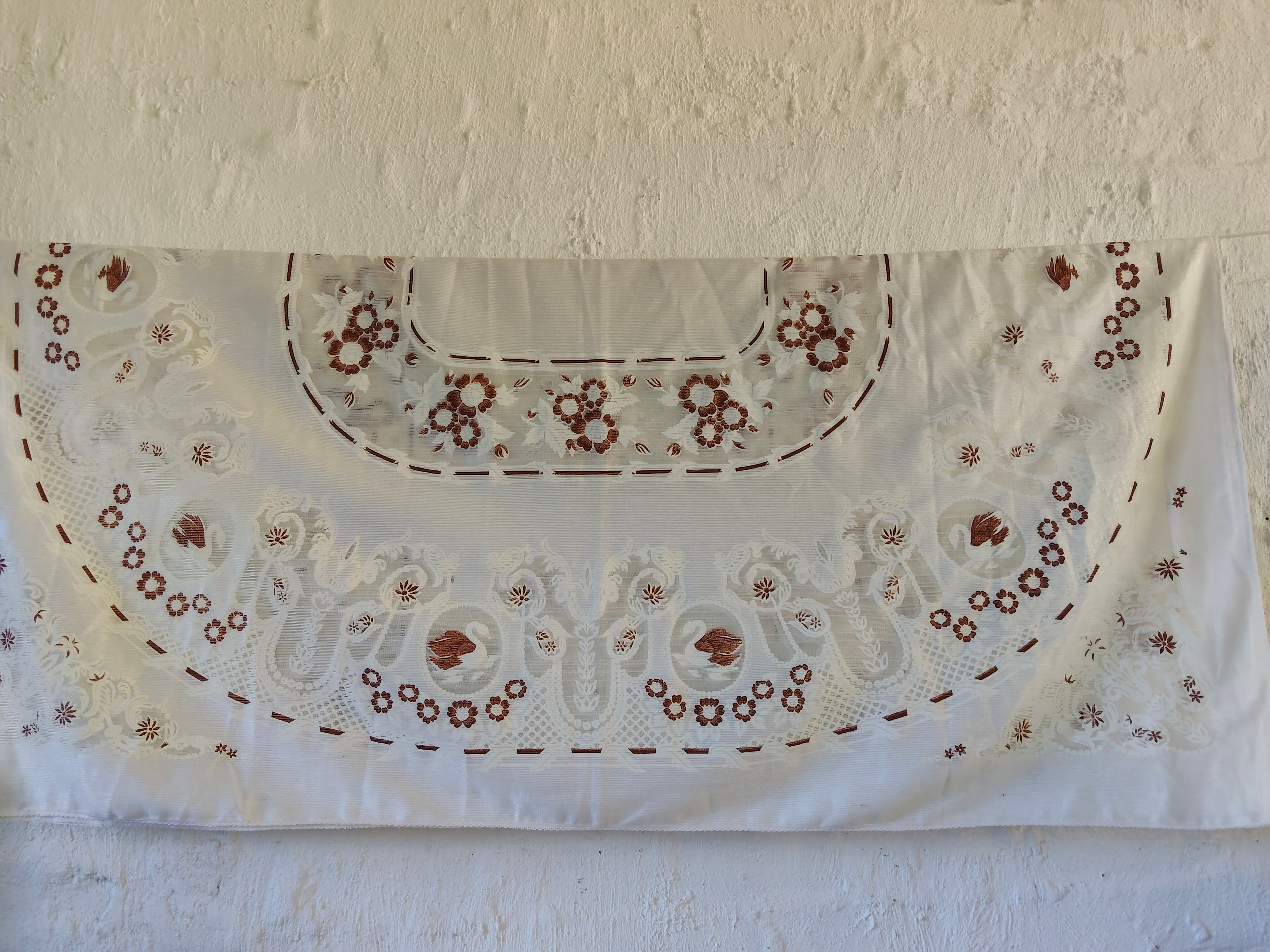 Large Vintage Swan Themed Tablecloth 