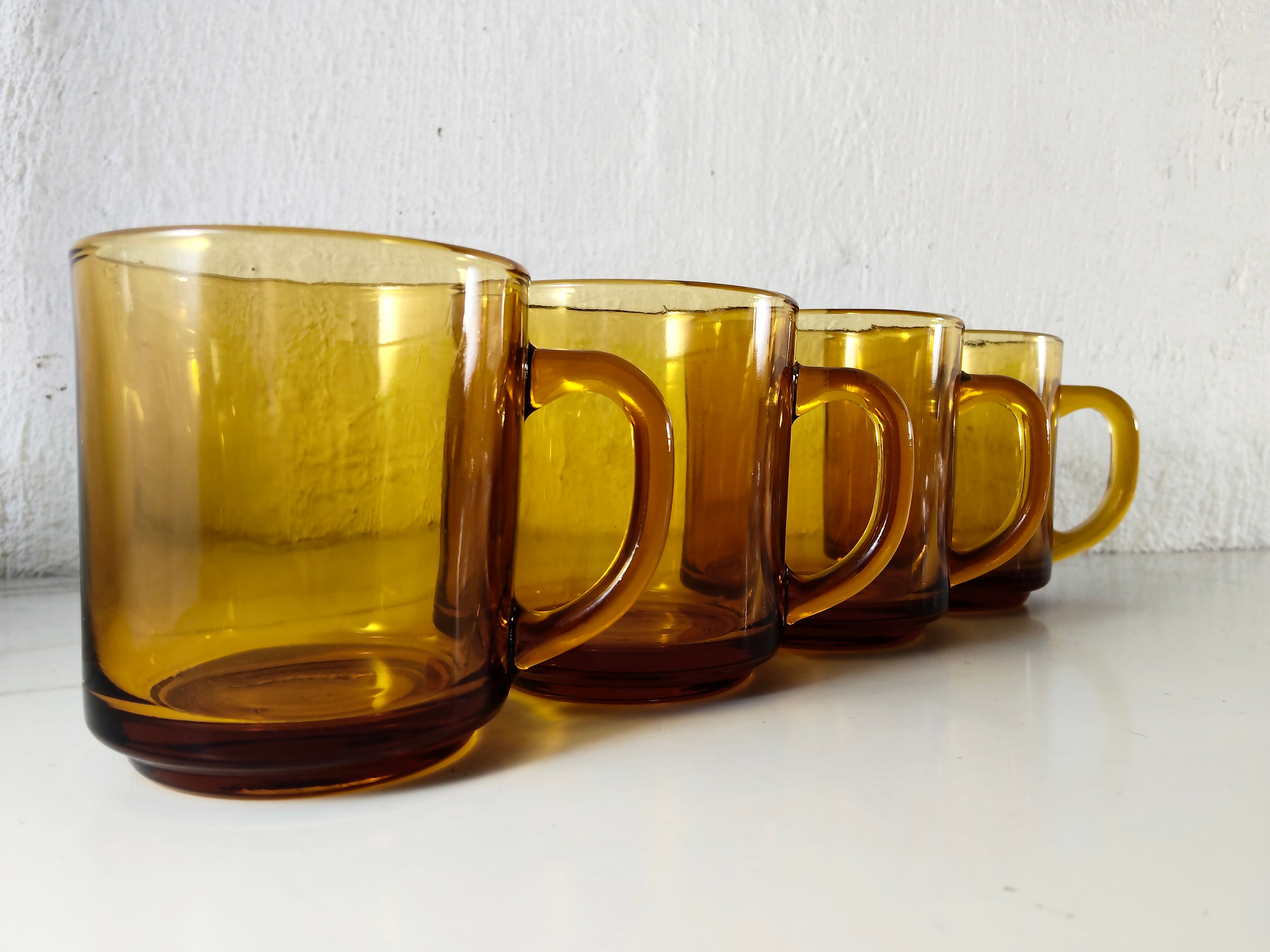 4 x Vintage Amber Glass Mugs 