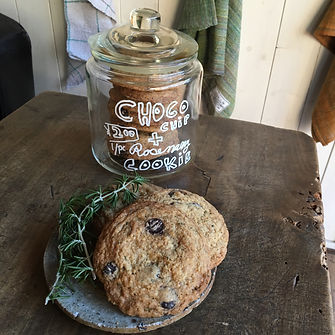 vegan rosemary & choco chip cookies