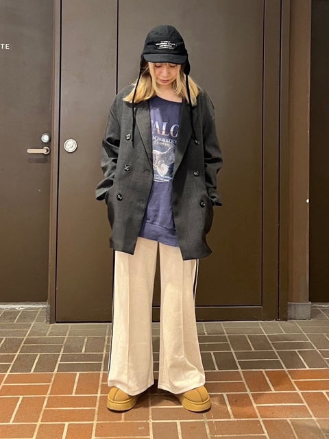 AS KNOW AS plus/アズノゥアズプラス(AS KNOW AS plus)のキャップ「◇フリースフライトキャップ」を使ったコーディネート