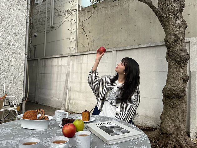 AS KNOW AS plus 松田るか 着用 切替コクーンカーディガン