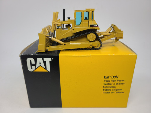Caterpillar D9N Dozer with Ripper | DiecastMatt