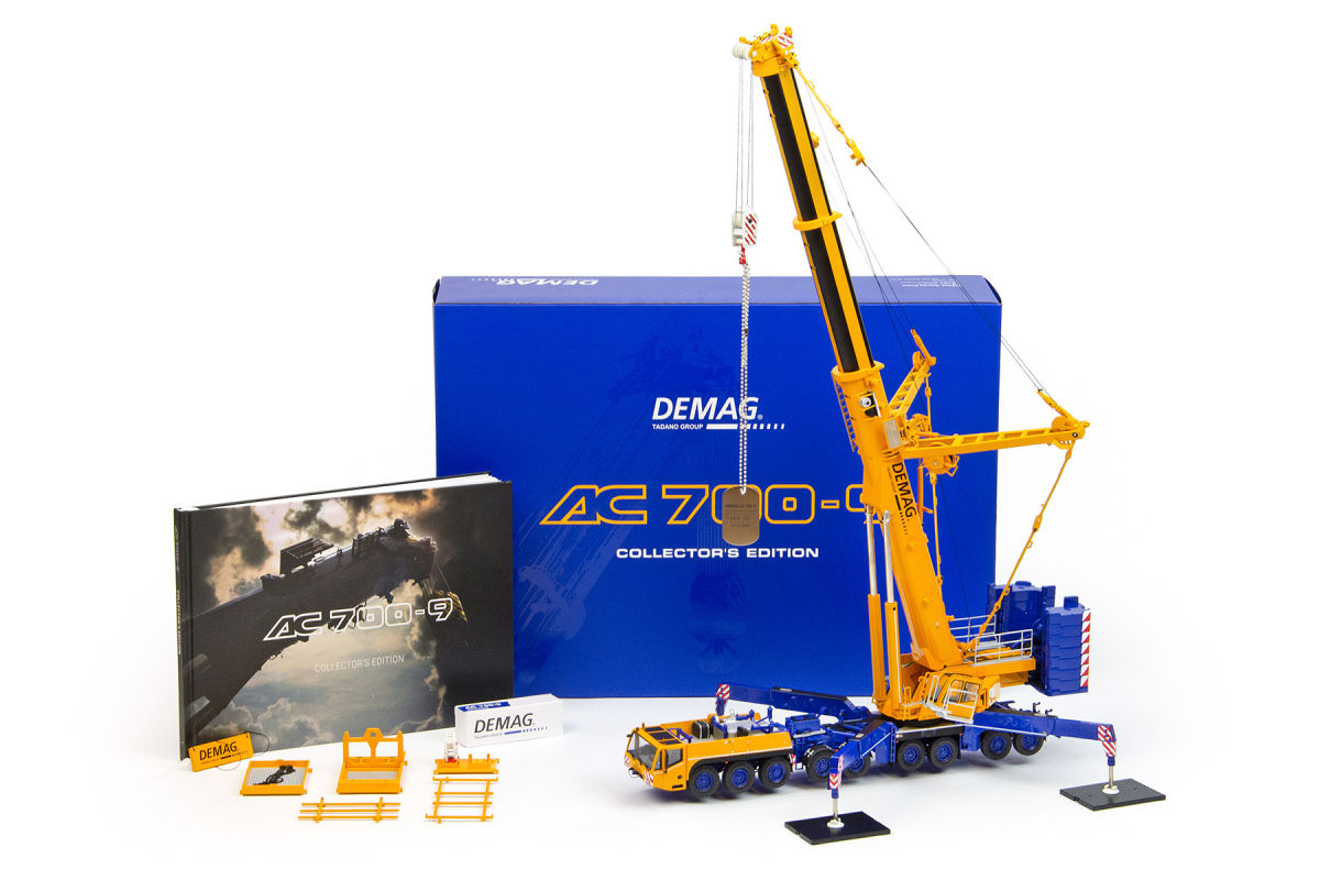 Demag AC700-9 Mobile Crane - Collector Edition
