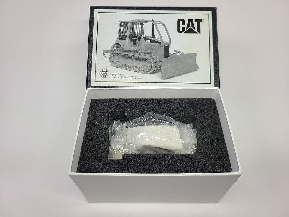 Thumbnail: Caterpillar D4G LGP Dozer with Ripper