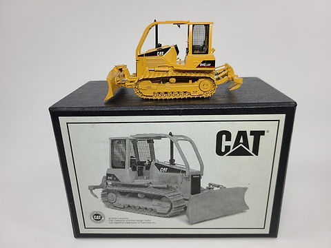 Bulldozer Caterpillar D4, 2 annonces de bulldozer Caterpillar D4 occasion Bulldozer Caterpillar D4, 2 annonces de bulldozer Caterpillar D4 occasion