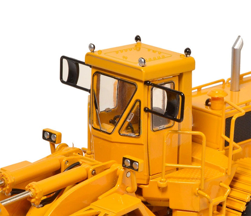 Thumbnail: Caterpillar 988B Wheel Loader - Beadless Tires
