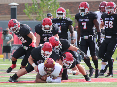 MSU football falls a play short against Northern State, 14-10