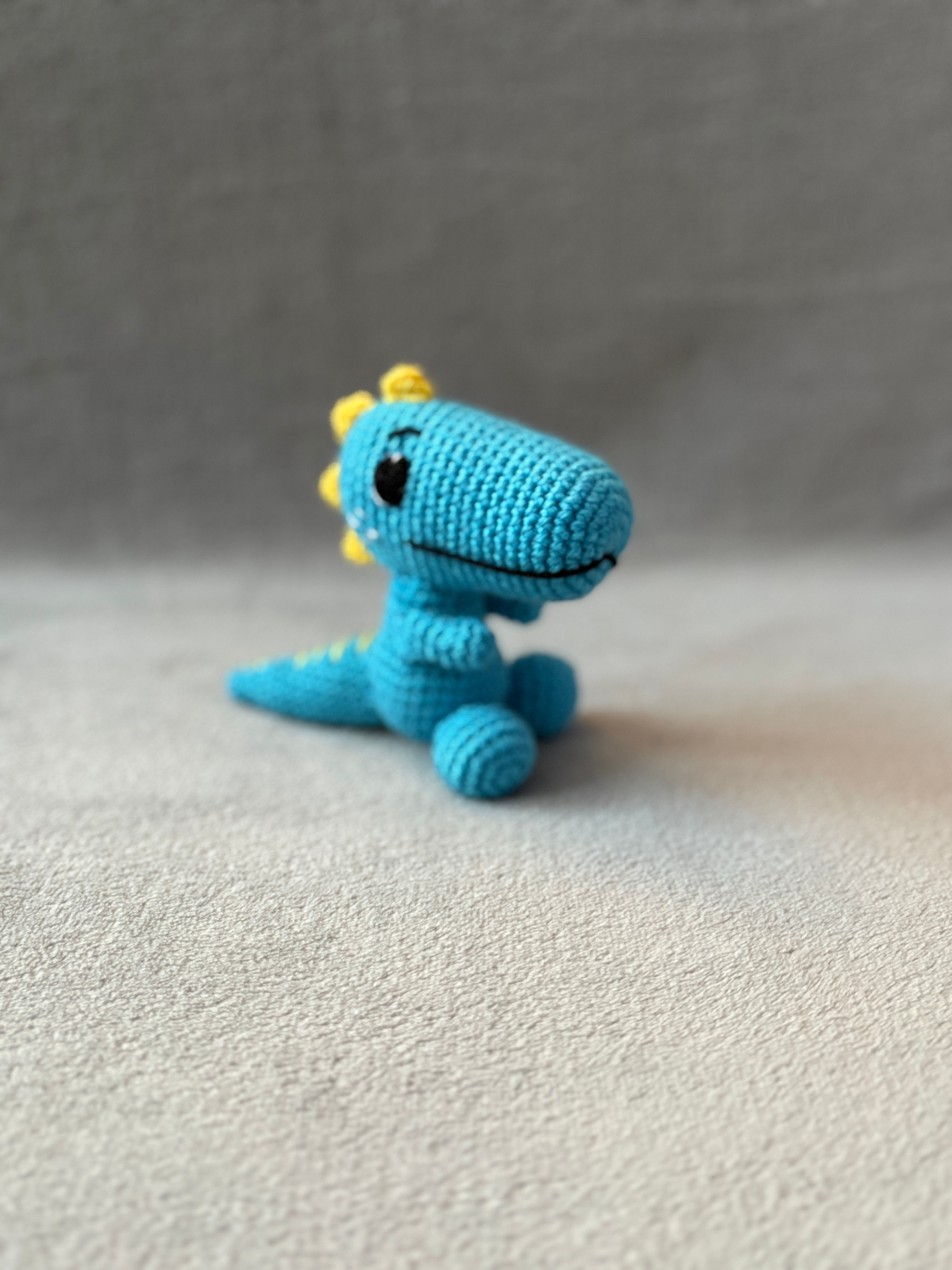 Crochet Raptor Dinosaur Toy – Handmade Personalised Dino Soft Toy – CE Tested Am