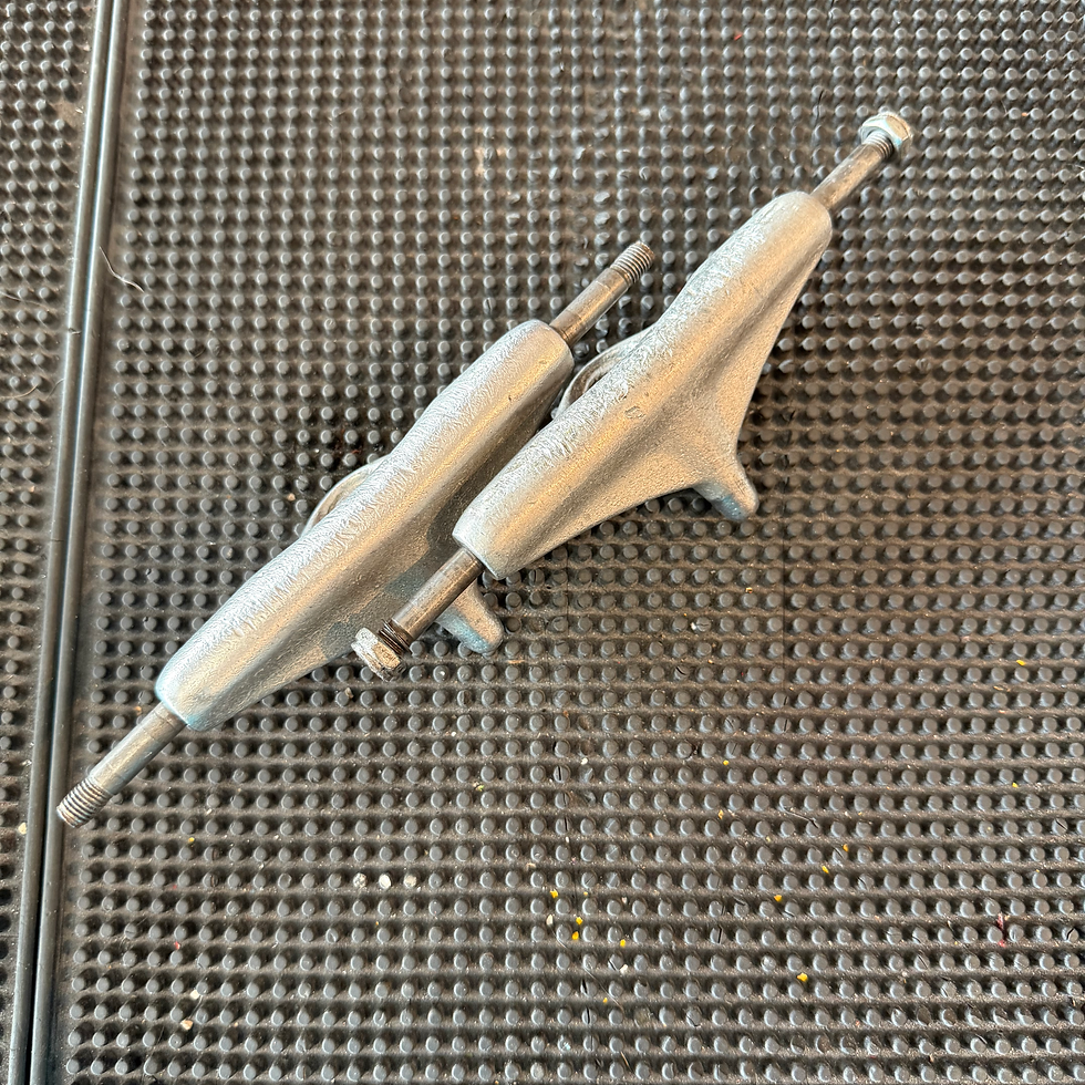 Grind King 129mm Silver/Silver Hangers