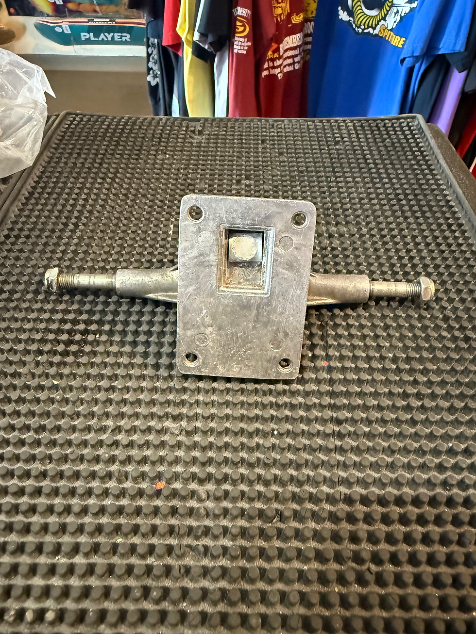 Thumbnail: Unknown 127mm Silver OG Truck used