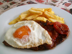 Bistec a caballo
