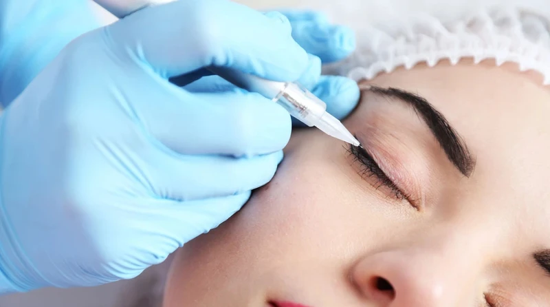 Online Permanent Eyeliner Course