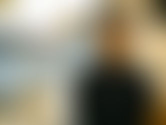 メガネで雰囲気を。