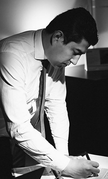 Abogado Yonatan González