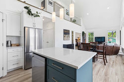 Open bright & airy