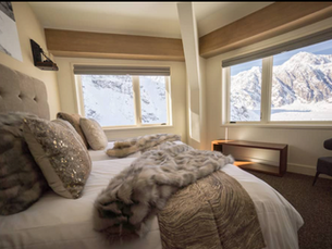 Top 4 Bucket List Moments in Alaska