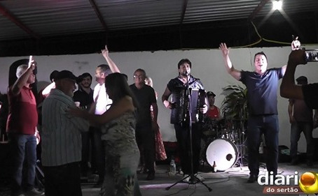 Em Cachoeira, aniversário de Judson Mesquita reúne amigos, familiares e lideranças políticas