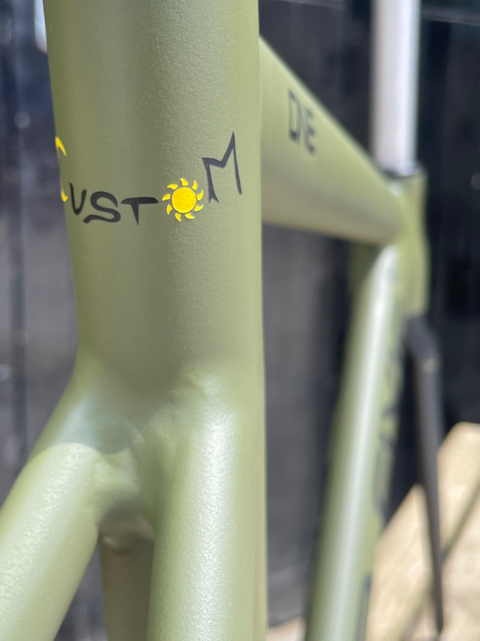 Thumbnail: DR. FIXIE ONE FRAMESET