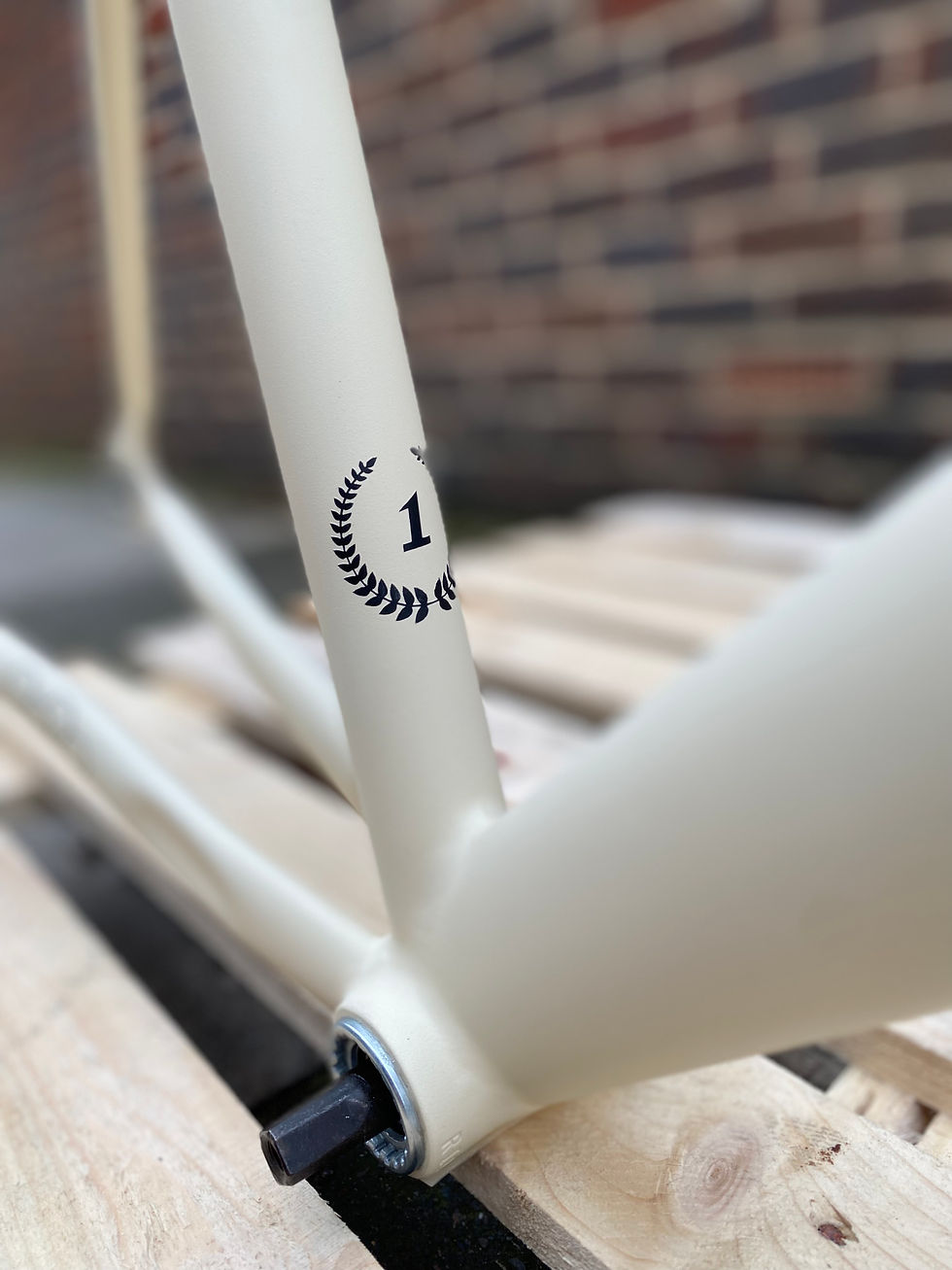 Thumbnail: DR. FIXIE ONE FRAMESET