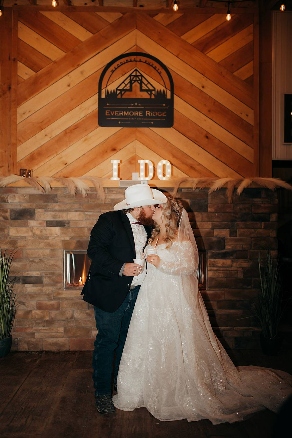 Unique and Affordable Fall Wedding Decor Ideas to Enhance Your Charleston, WV Wedding Venue