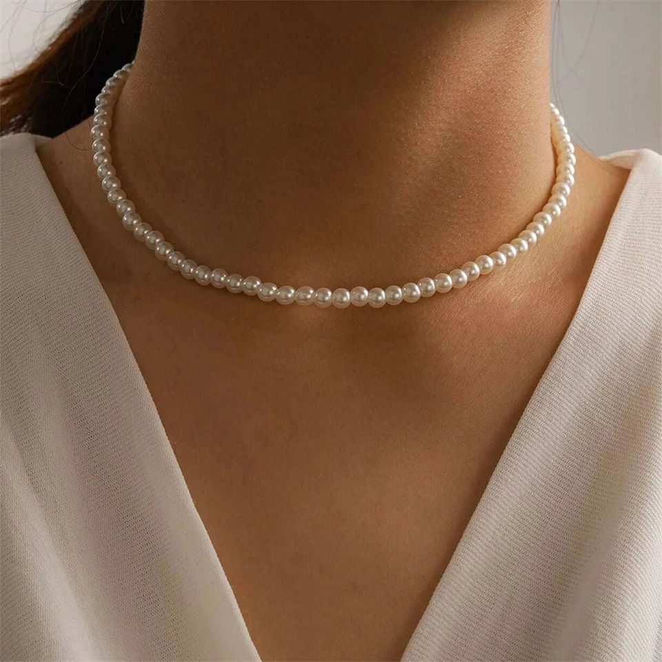 Thumbnail: White Pearl Necklace