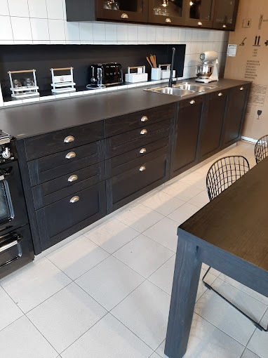 modern kitchen fitting